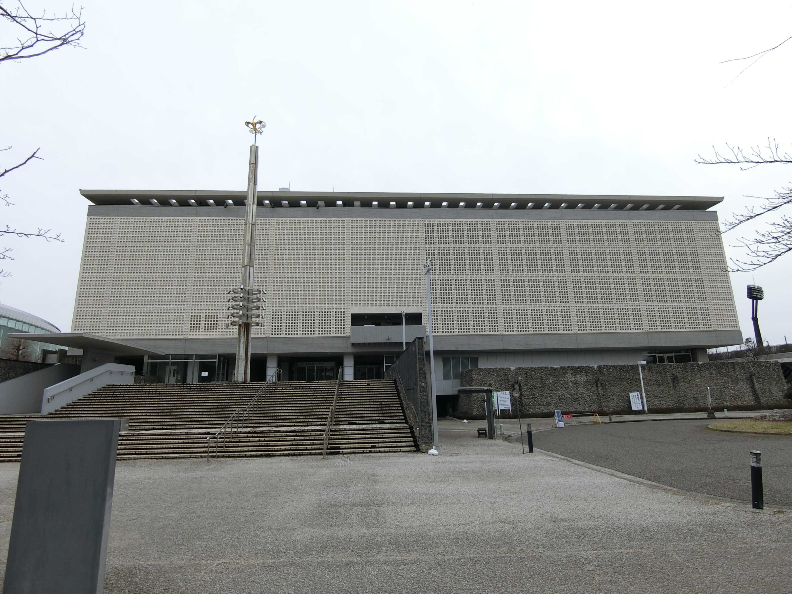 会場の新潟県民会館